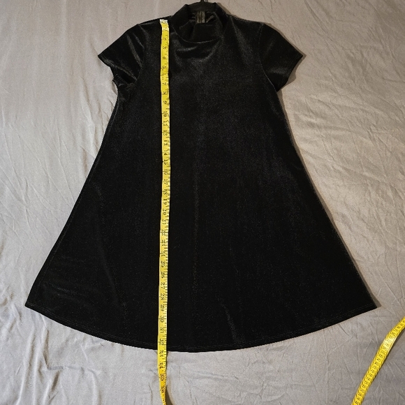 Elegant Black Velvet Dress Foxblood M - Picture 3 of 6